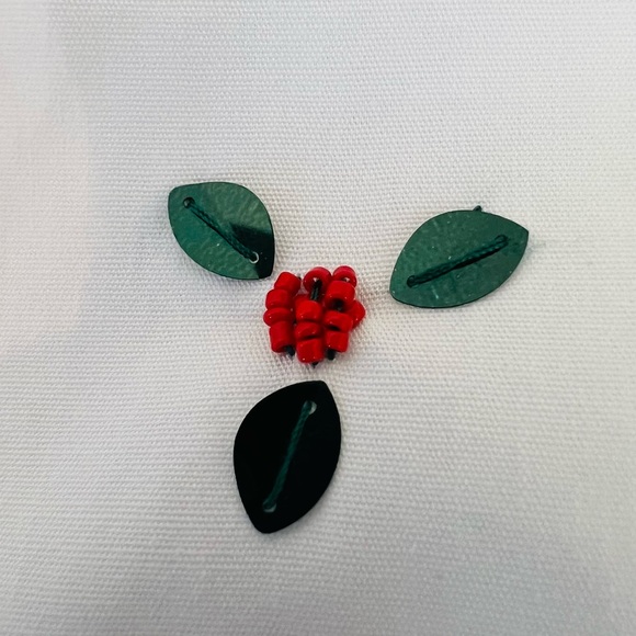 NWT Talbots white button down top Christmas holiday holly mistletoe sequin sz XS - Picture 7 of 12